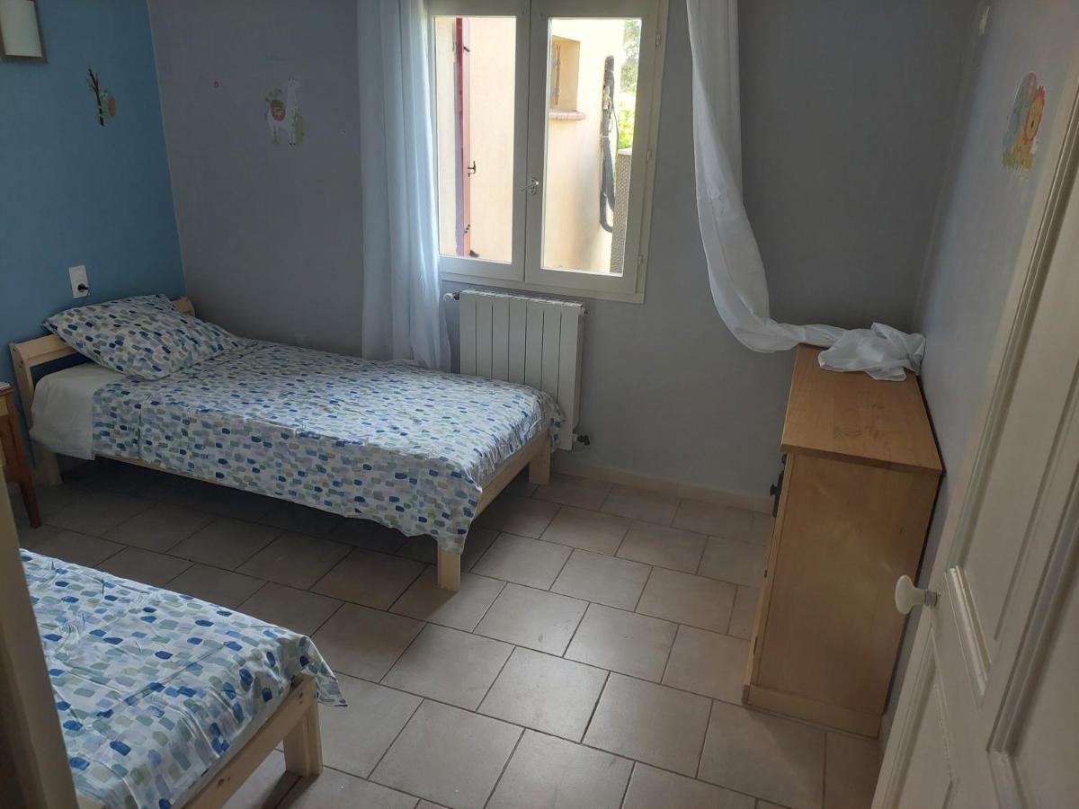 Mas La Gentille ,,, A La Campagne , Beautiful Outdoor , Swimming Pool , Pool House , Nice Green Garden , Bbq ,,, Only For You , Pour Passer Un Sejour Inoubliable Pernes-les-Fontaines Esterno foto