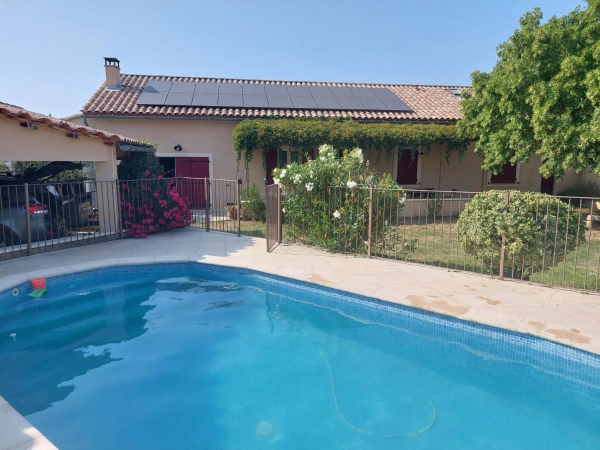 Mas La Gentille ,,, A La Campagne , Beautiful Outdoor , Swimming Pool , Pool House , Nice Green Garden , Bbq ,,, Only For You , Pour Passer Un Sejour Inoubliable Pernes-les-Fontaines Esterno foto