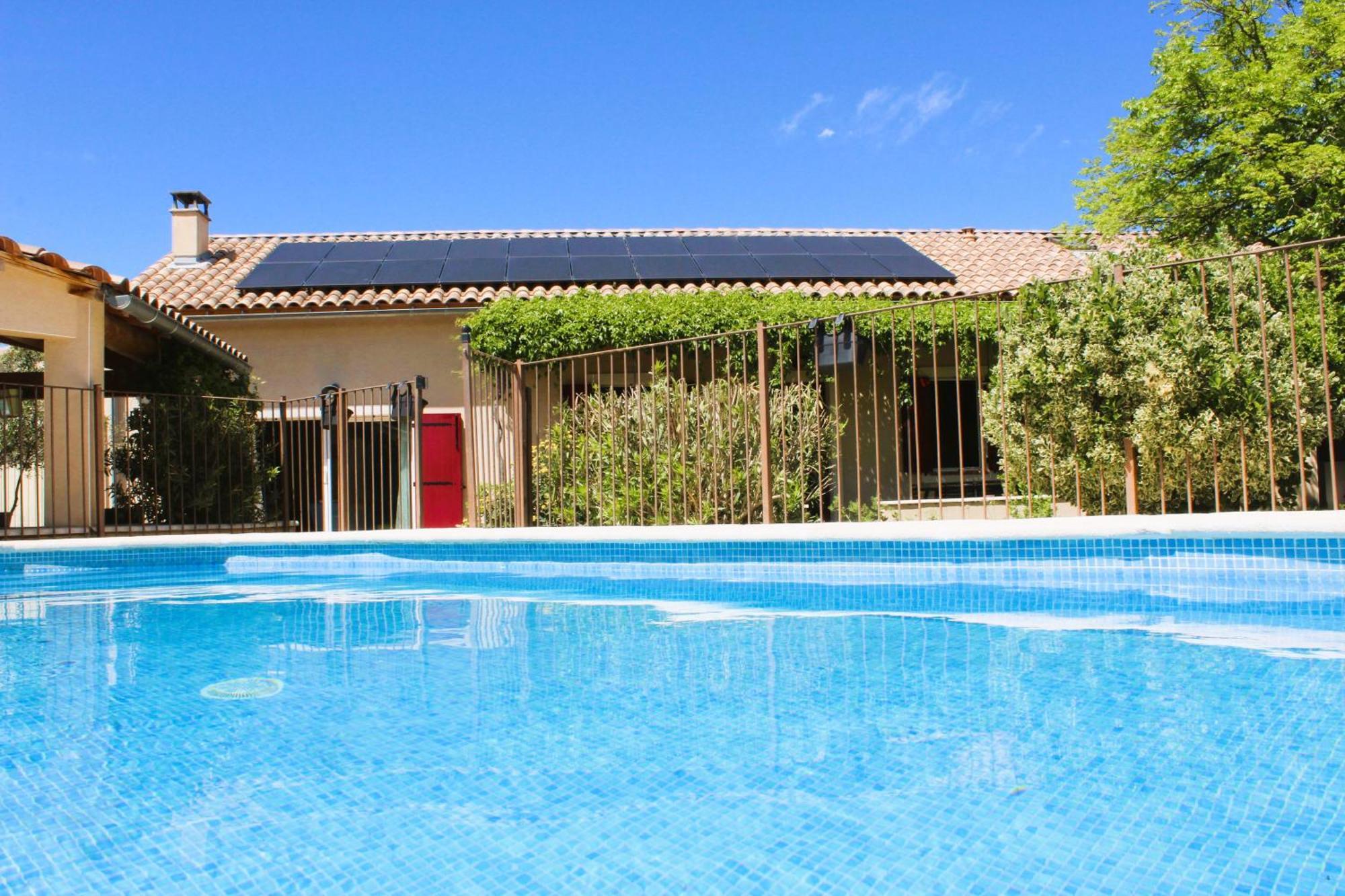 Mas La Gentille ,,, A La Campagne , Beautiful Outdoor , Swimming Pool , Pool House , Nice Green Garden , Bbq ,,, Only For You , Pour Passer Un Sejour Inoubliable Pernes-les-Fontaines Esterno foto