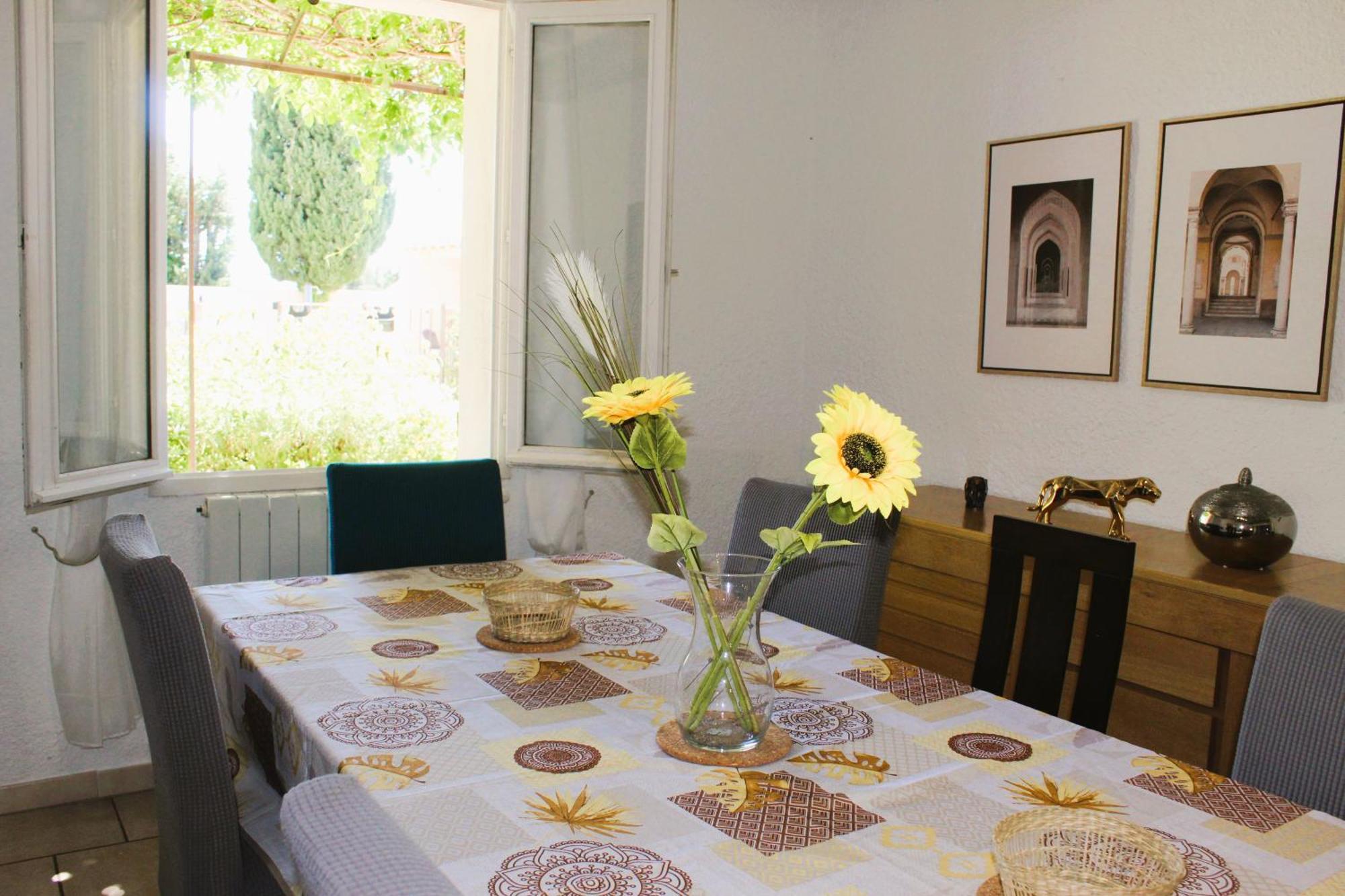 Mas La Gentille ,,, A La Campagne , Beautiful Outdoor , Swimming Pool , Pool House , Nice Green Garden , Bbq ,,, Only For You , Pour Passer Un Sejour Inoubliable Pernes-les-Fontaines Esterno foto