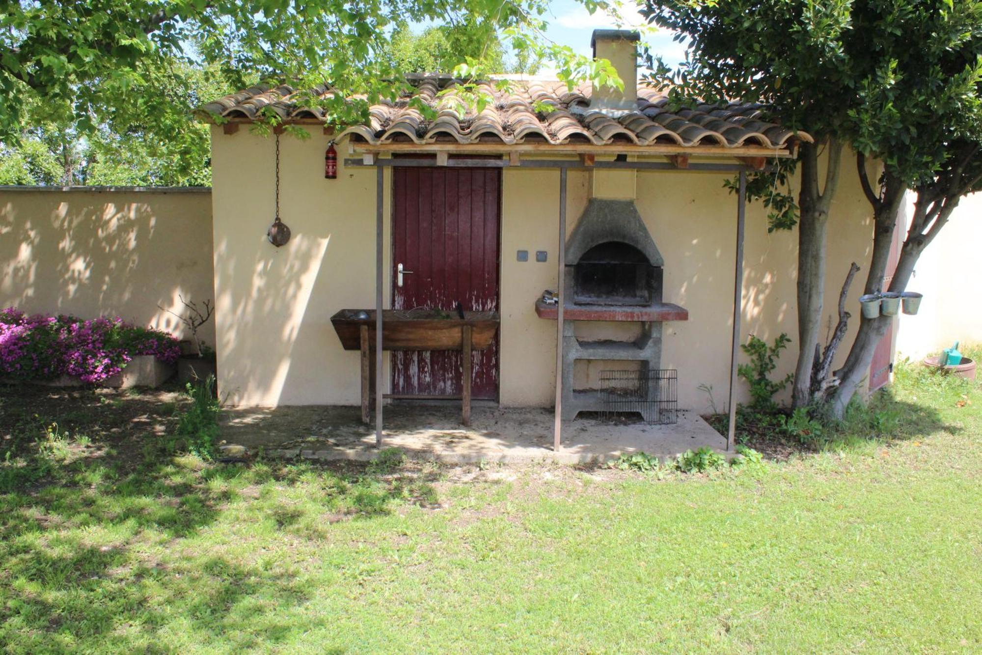 Mas La Gentille ,,, A La Campagne , Beautiful Outdoor , Swimming Pool , Pool House , Nice Green Garden , Bbq ,,, Only For You , Pour Passer Un Sejour Inoubliable Pernes-les-Fontaines Esterno foto